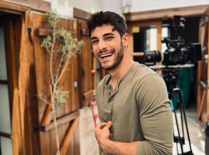 Ραφαήλ Καρυωτάκης: Αποχαιρετά τον «Λεωνίδα» και αποχωρεί από τη «Γη της Ελιάς»