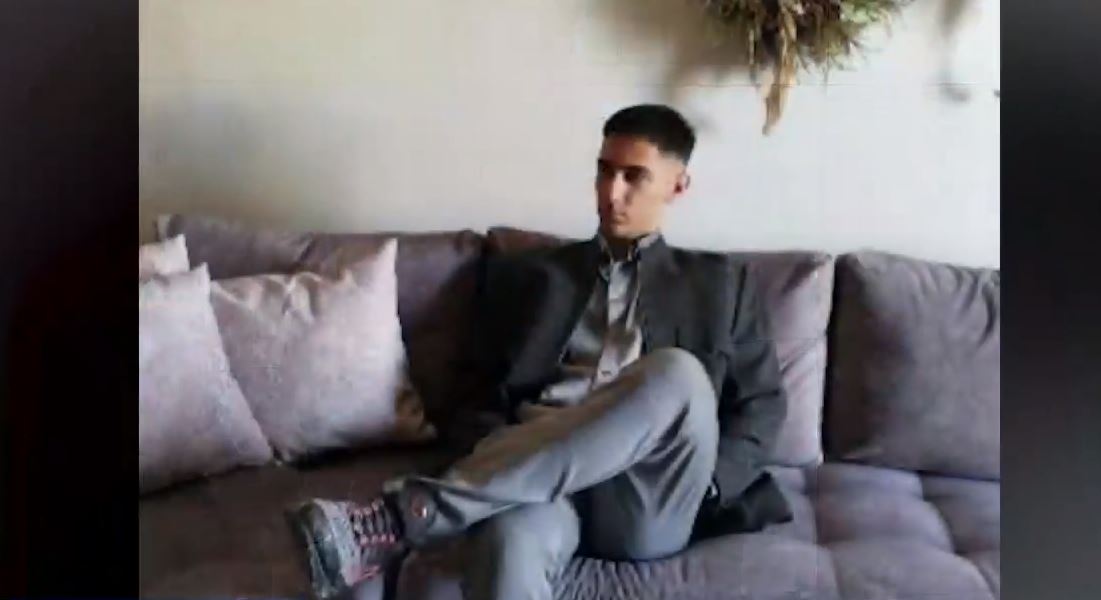 Αυτός είναι ο 18χρονος Δημήτρης που μαχαίρωσαν για ένα τσαντάκι - «Ζει από θαύμα»