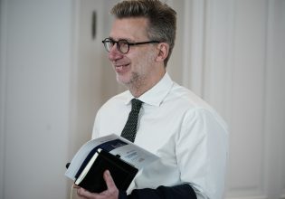 Καυστική ανάρτηση Σκέρτσου για Μιθριδάτη