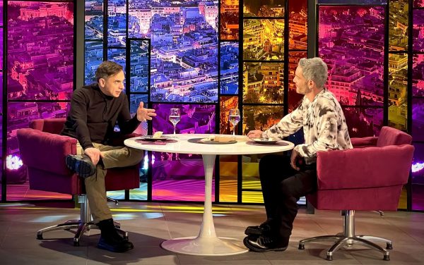 «Night Out»: Ο Θεοχάρης Ιωαννίδης υποδέχεται τον Μάκη Παπασημακόπουλο