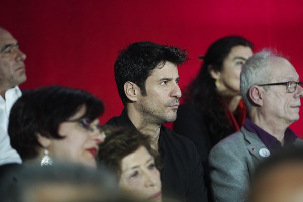 Αλέξης Γεωργούλης: Η πορεία από την τηλεόραση στo ευρωκοινοβούλιο και η καταγγελία που τον βαραίνει