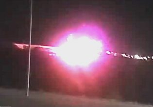 Τέμπη: Μη φυσιολογική η ανάφλεξη των τρένων – Άγνωστη καύσιμη ύλη – Τι λέει το πόρισμα των τεχνικών συμβούλων των οικογενειών