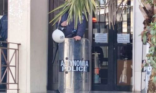 Ιωάννινα: Δύο ακόμη συλλήψεις για το οπαδικό επεισόδιο – Νέα ένταση έξω από τα δικαστήρια