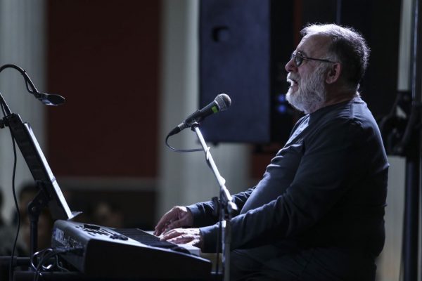 Θάνος Μικρούτσικος: Λαϊκισμός είναι η αλλοτρίωση κάθε προοδευτικού ή επαναστατικού περιεχομένου