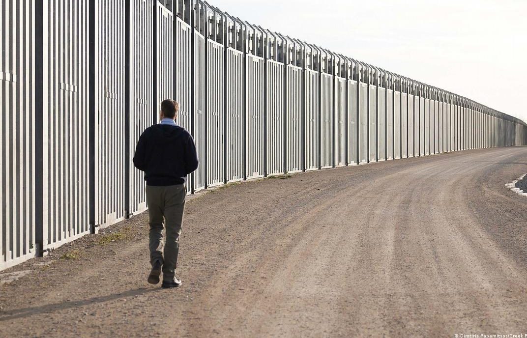 Κινείται η Ελλάδα προς τον «ορμπανισμό»;