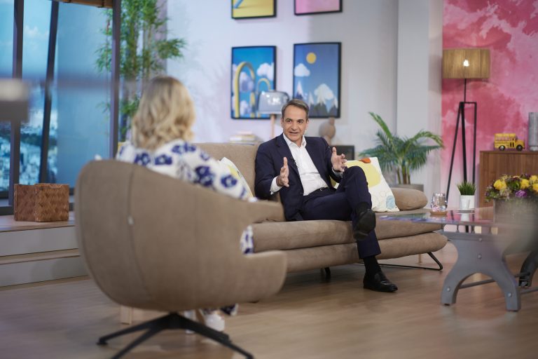 Μητσοτάκης: Ιδιωτικά μπορεί  και να έκλαψα για τα Τέμπη – Τι είπε για τις εκλογές, την Μαρέβα και το ποδόσφαιρο