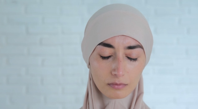 Ξυλοδαρμός φοιτήτριας: «Ήταν κάθετος» - Τι λέει για τον πατέρα της η Ελληνίδα που ασπάστηκε το Ισλάμ