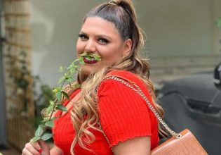 Δανάη Μπάρκα: Σε χαλαρό mood απολαμβάνει τη θάλασσα