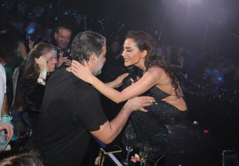 Δέσποινα Βανδή – Βασίλης Μπισμπίκης: Οι τρυφερές αναρτήσεις από το δεύτερο τους Πάσχα ως ζευγάρι