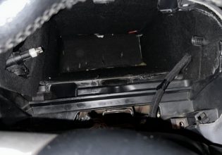 Συνελήφθη 30χρονος: Είχε κρύψει σε ταμπλό αυτοκινήτου 2,5 κιλά κοκαΐνης