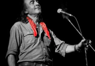 «Κανείς εδώ δεν τραγουδά…» και άλλα 11 διαμάντια του Νίκου Παπάζογλου