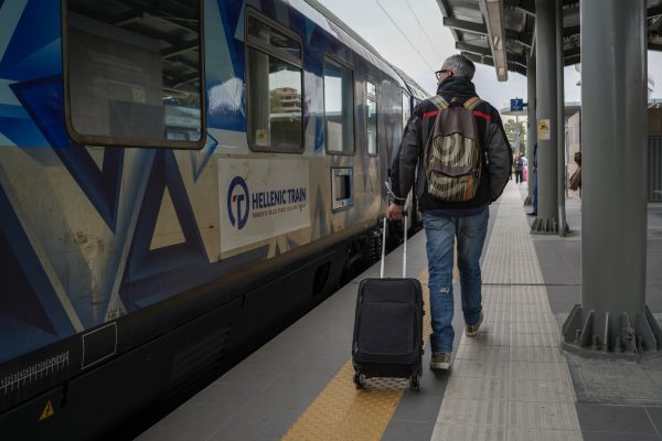 Νέα δρομολόγια στον Προαστιακό από τη Μ. Παρασκευή ανακοίνωσε η Hellenic Train