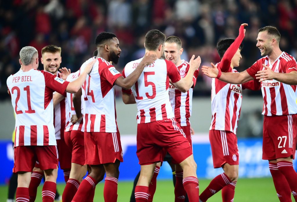 Έκπληξη στην αποστολή του Ολυμπιακού για τη ρεβάνς με την ΑΕΚ