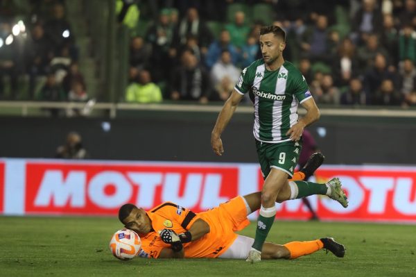 Ο Σπόραρ χάνει ένα στα τρία πέναλτι!