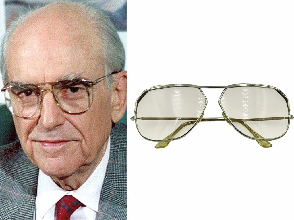 Ανδρέας Παπανδρέου: Πουλήθηκαν τα γυαλιά του