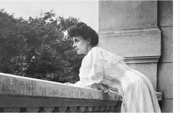 Πηνελόπη Δέλτα: Μια ζωή πολυτάραχη που ξεπέρασε ακόμη και τη συγγραφή της