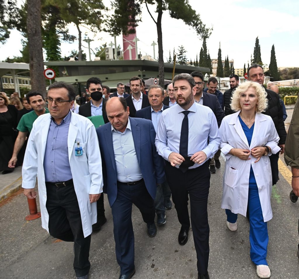 Οι 8 προτάσεις του ΠΑΣΟΚ για την αναγέννηση του ΕΣΥ