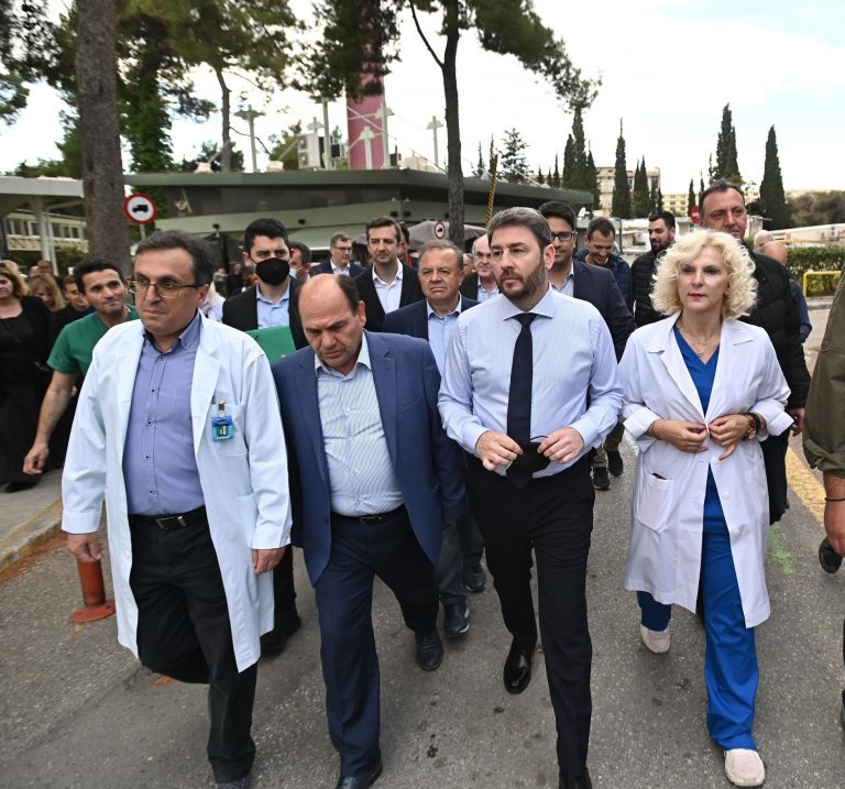 Οι 8 προτάσεις του ΠΑΣΟΚ για την αναγέννηση του ΕΣΥ