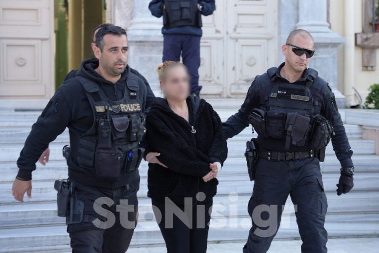 Μυτιλήνη: Προφυλακίστηκε η 49χρονη που περιέλουσε με βενζίνη τον σύζυγό της