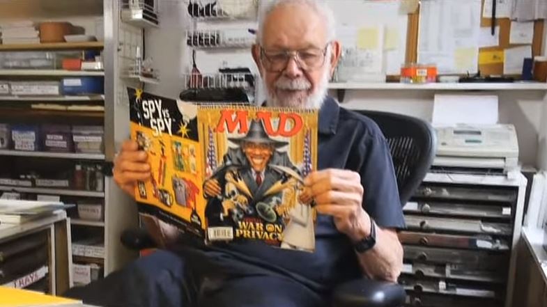 Ο Αλ Τζάφι, ο θρυλικός σκιτσογράφος του περιοδικού Mad, πεθαίνει σε ηλικία 102 ετών