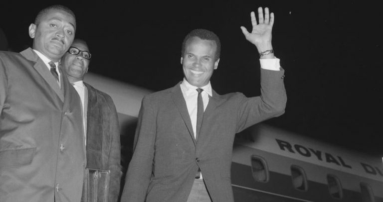 Χάρι Μπελαφόντε: «Στο φτωχό περιβάλλον, βρίσκω μεγάλη έμπνευση»