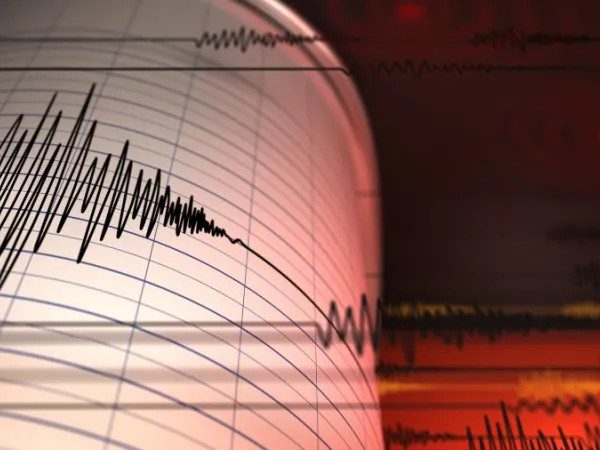 Σεισμός τώρα: 4,2 Ρίχτερ ταρακούνησαν τη Ναύπακτο