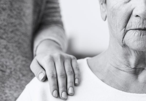 Θύμα απάτης ηλικιωμένη στην Θεσσαλονίκη: «Πούλησε» το σπίτι σε ελαιοχρωματιστή για 10.000 ευρώ