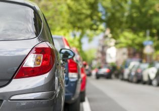 Για ποιον λόγο δεν πρέπει να κλείνετε τον καθρέπτη του αυτοκινήτου σας