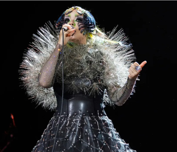 Coachella 2023: Η εντυπωσιακή εμφάνιση της Björk