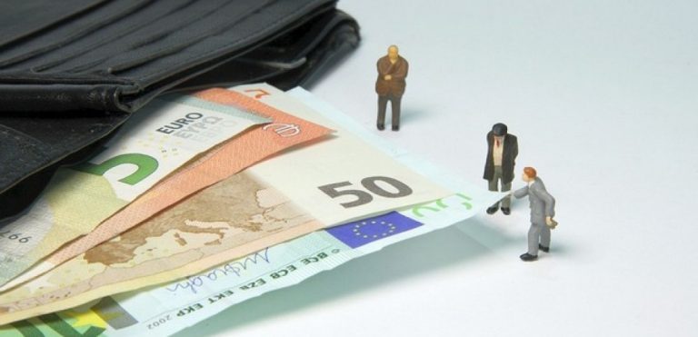 Συντάξεις έως 800 ευρώ έρχονται για τους νέους εργαζόμενους