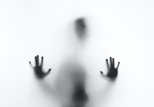 ΛΟΑΤΚΙ+: Ανησυχητική μελέτη – Αύξηση βίας ανάμεσα στα queer ζευγάρια εν μέσω πανδημίας