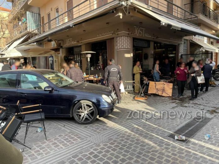 Τροχαίο στα Χανιά: Αυτοκίνητο έπεσε πάνω σε καφετέρια – Δύο τραυματίες