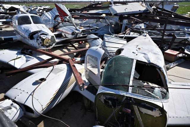 ΗΠΑ: Τουλάχιστον 29 οι νεκροί από τους ανεμοστρόβιλους και τις καταιγίδες (συγκλονιστικές εικόνες)