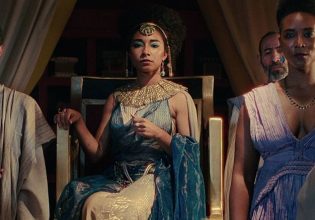 Ποια είναι η Αντέλ Τζέιμς που ξεσήκωσε θύελλα αντιδράσεων σαν μαύρη Κλεοπάτρα