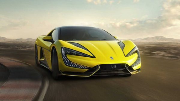 BYD YangWang U9: Μια νέα “χορευτική” εμπειρία