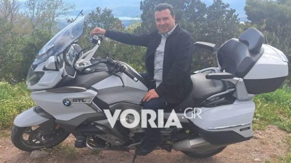 Με μηχανή από τα Σκόπια στους Δελφούς ο Ζόραν Ζάεφ