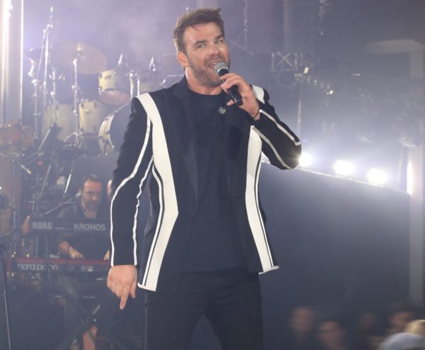 «Μόνο Με Σένα» – Το νέο video clip του Γιώργου Σαμπάνη δοξάζει τη γυναικεία ομορφιά