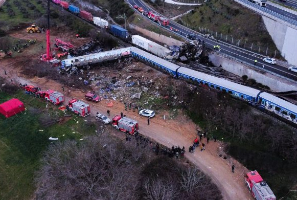 Τέμπη: Μήνυση κατά πολιτικών και ΟΣΕ κατέθεσαν συγγενείς θυμάτων