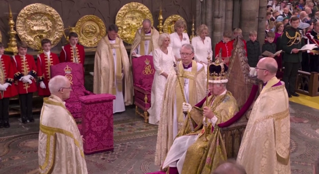 Ιστορική τελετή ενθρόνισης του νέου μονάρχη της Βρετανίας Καρόλου Γ’