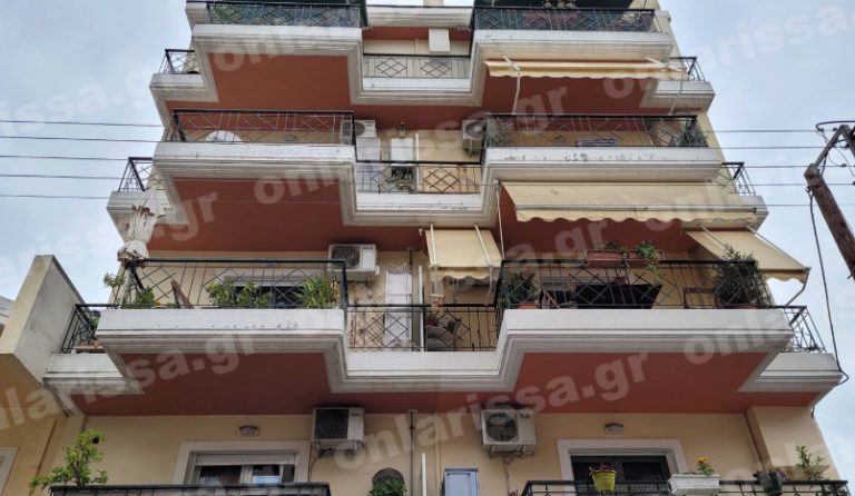 Πτώση 13χρονης από μπαλκόνι στη Λάρισα – Η κατάσταση της υγείας της