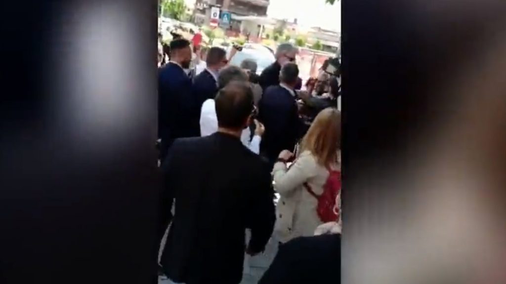 Επίθεση αντιεμβολιαστή στον πρώην πρωθυπουργό της Ιταλίας, Τζουζέπε Κόντε
