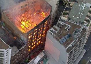 Μεγάλη πυρκαγιά σε επταώροφο κτίριο στο Σίδνεϊ – Επιχειρούν 100 πυροσβέστες