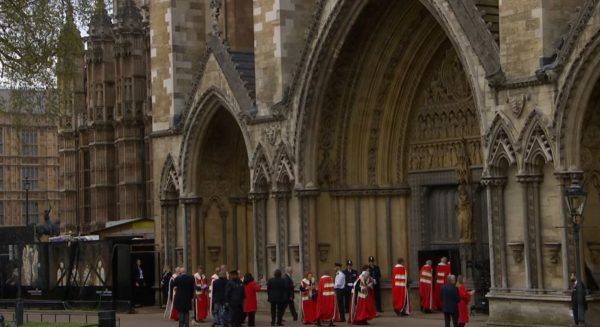 Βασιλιάς Κάρολος Γ’: Ο μουσικός από τα Καλάβρυτα που θα επιμεληθεί την μουσική στην τελετή στέψης