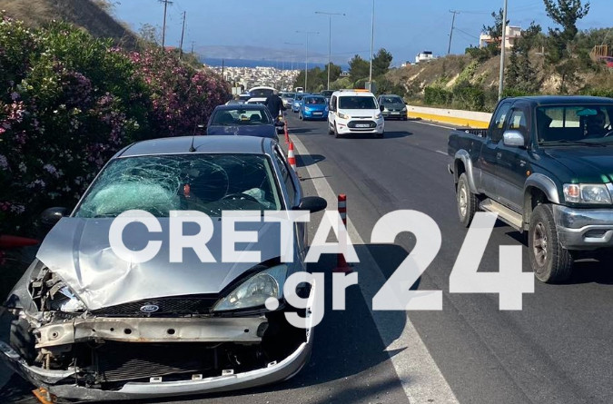 Καραμπόλα τριών οχημάτων στο Ηράκλειο – Τραυματίστηκαν δύο κοπέλες