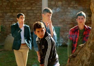 Τσιγάρο: Σχεδόν 60% των εφήβων δεν καπνίζει