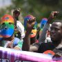 Ουγκάντα: Ο πρόεδρος ενέκρινε το μεσαιωνικό νομοσχέδιο κατά των ΛΟΑΤΚΙ+