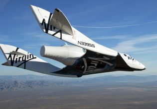 Virgin Galactic: «Τον Ιούνιο» η εκτόξευση των πρώτων τουριστών