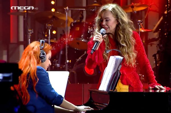 «Αν θυμηθείς τ’ όνειρό μου» από την Ελένη Δήμου μόνο για το Σπίτι με το MEGA