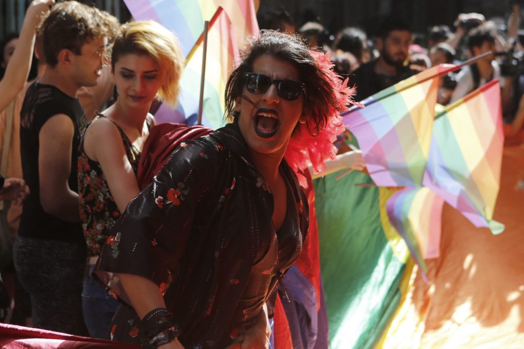 Ο Ερντογάν στοχοποιεί γκέι και τρανς πριν από τις εκλογές