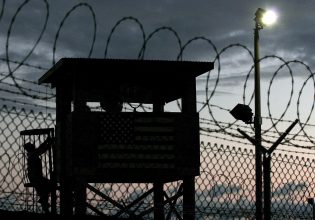 Τα φρικτά βασανιστήρια της CIA στον «αιώνιο αιχμάλωτο»